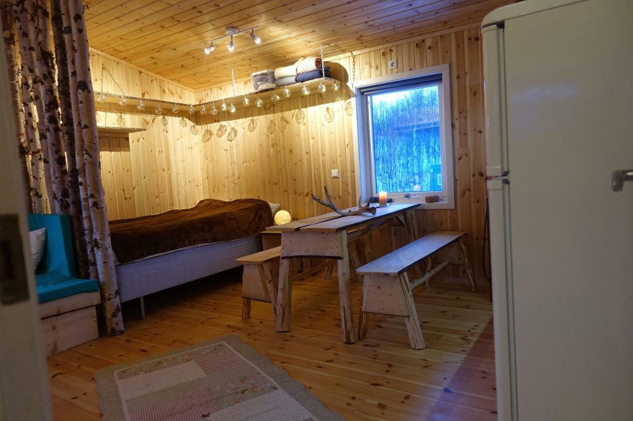 Wild Caribou'S Wildwood Cabin Lakselv Exterior foto